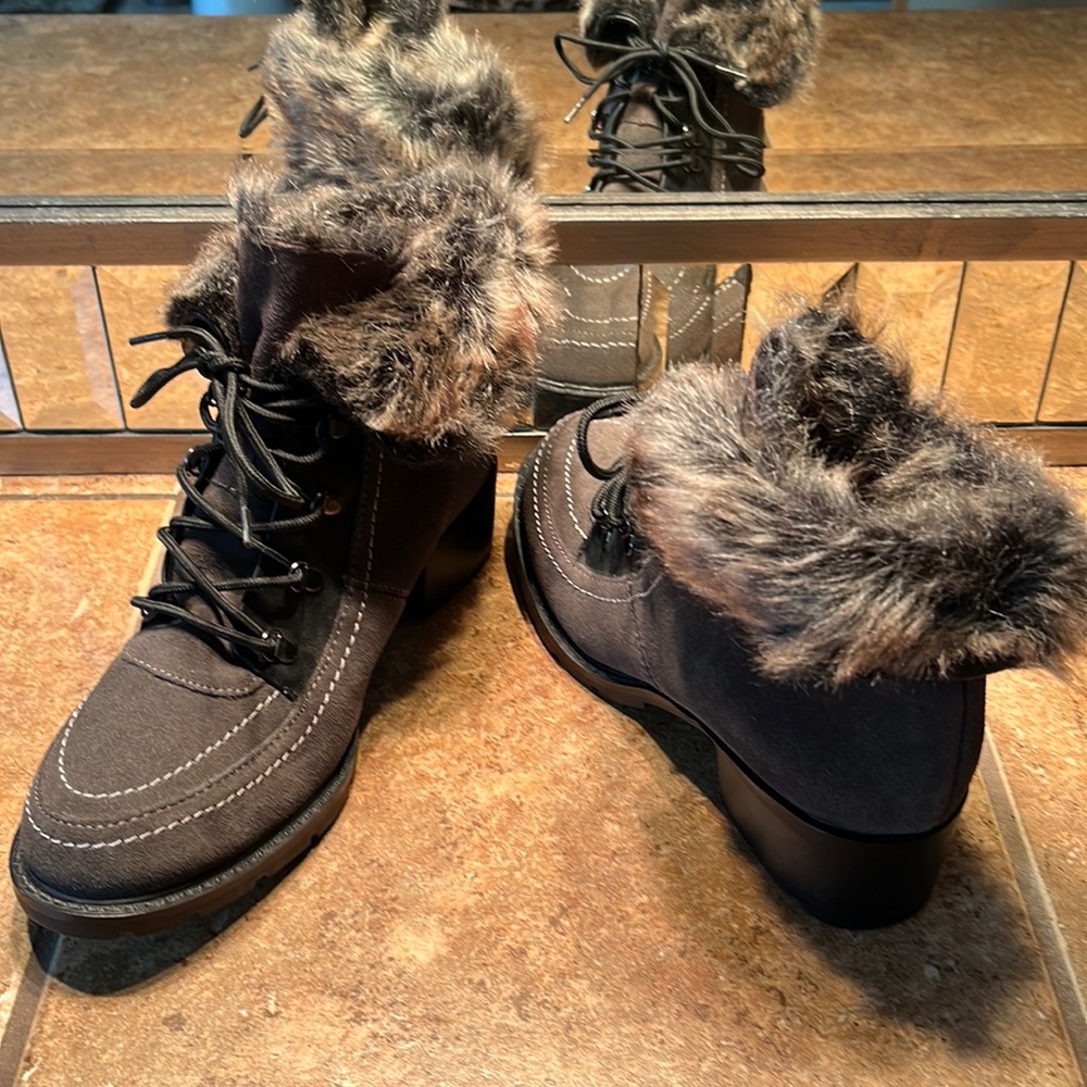 NWOT Sporto Faux Fur & Suede Booties